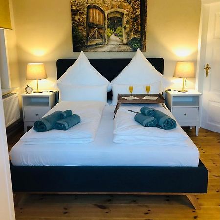 Ferienwohnung C Im Ferienhaus Antika 拉策堡 外观 照片