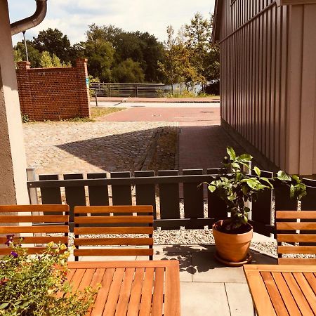 Ferienwohnung C Im Ferienhaus Antika 拉策堡 外观 照片
