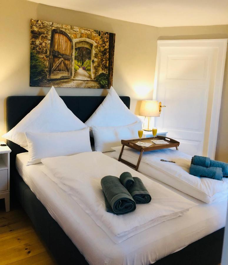 Ferienwohnung C Im Ferienhaus Antika 拉策堡 外观 照片