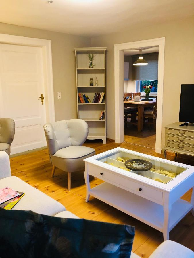 Ferienwohnung C Im Ferienhaus Antika 拉策堡 外观 照片