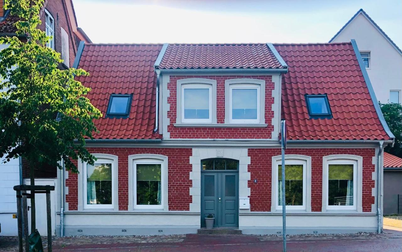Ferienwohnung C Im Ferienhaus Antika 拉策堡 外观 照片