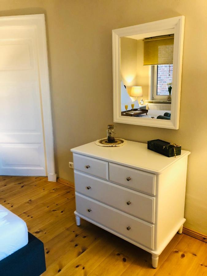 Ferienwohnung C Im Ferienhaus Antika 拉策堡 外观 照片