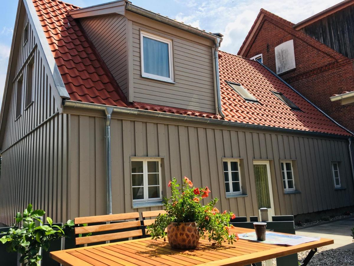 Ferienwohnung C Im Ferienhaus Antika 拉策堡 外观 照片